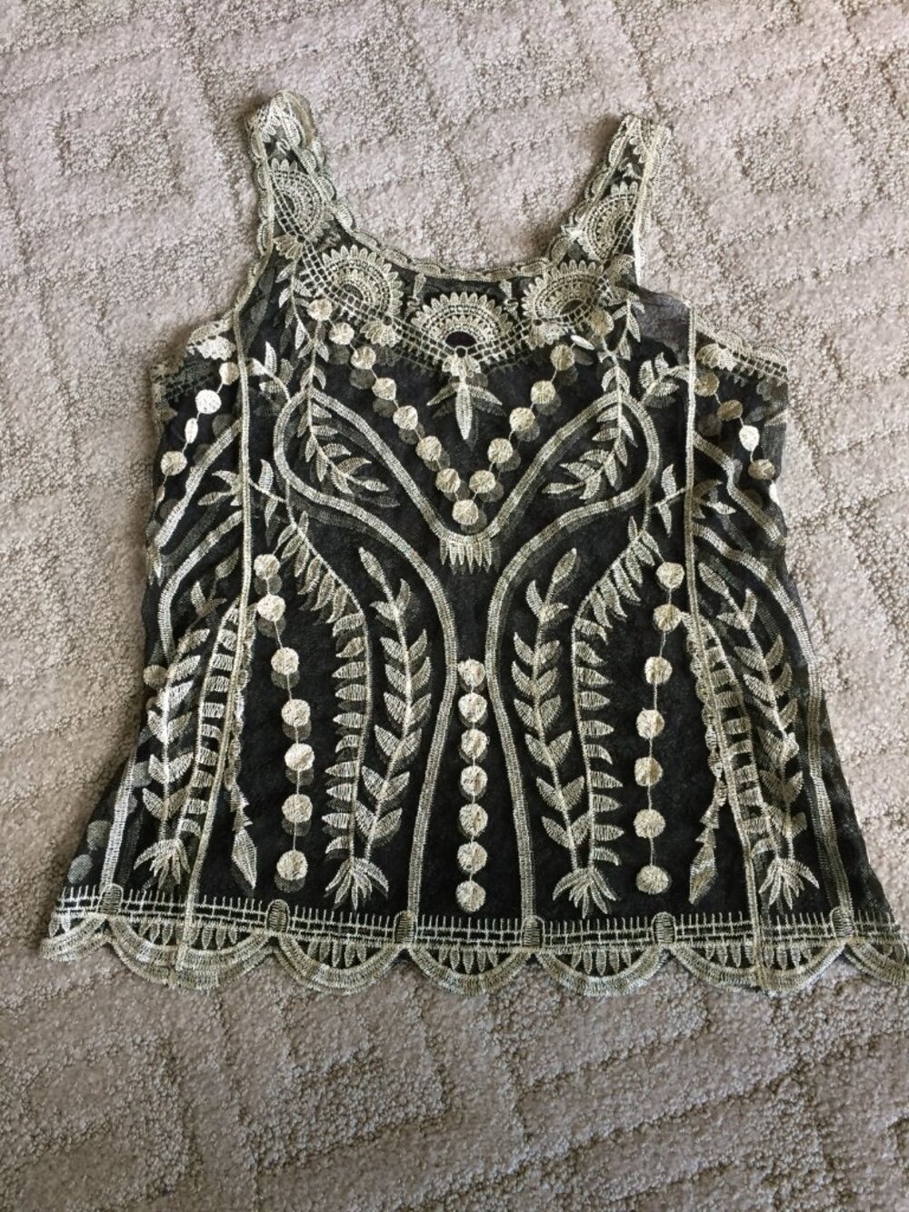 It’s pink tank top Size M - Picture 3 of 10